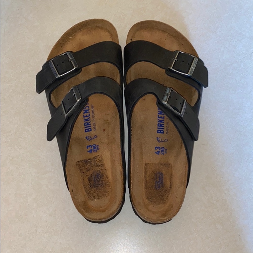 Mens shoes